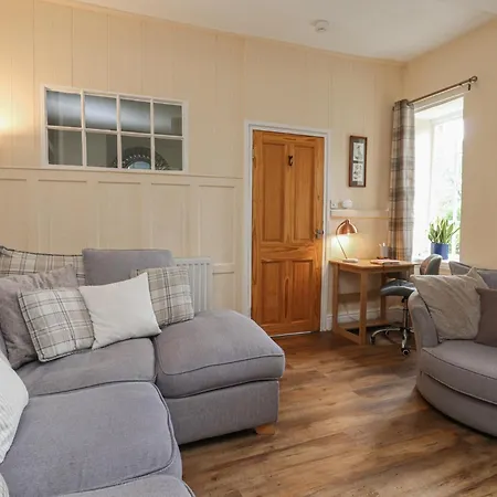 Glebe سكيبتون