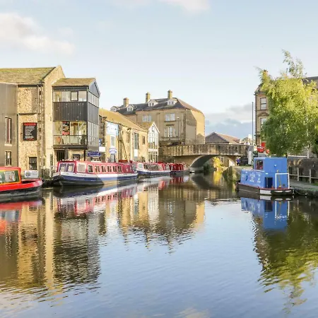 بيت للعطل Glebe